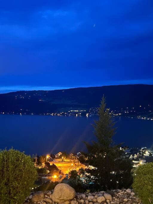 Jasmine Cottage Kelowna Buitenkant foto